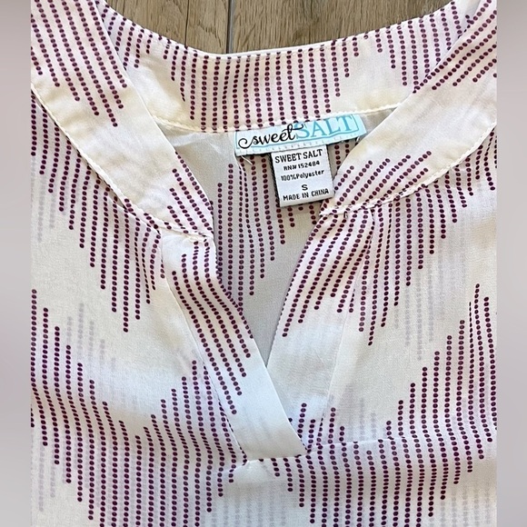 Sweet Salt Sheer Blouse Womens Small Shirt 3/4 Sleeve VNeck White Purple Chevron - Picture 3 of 7